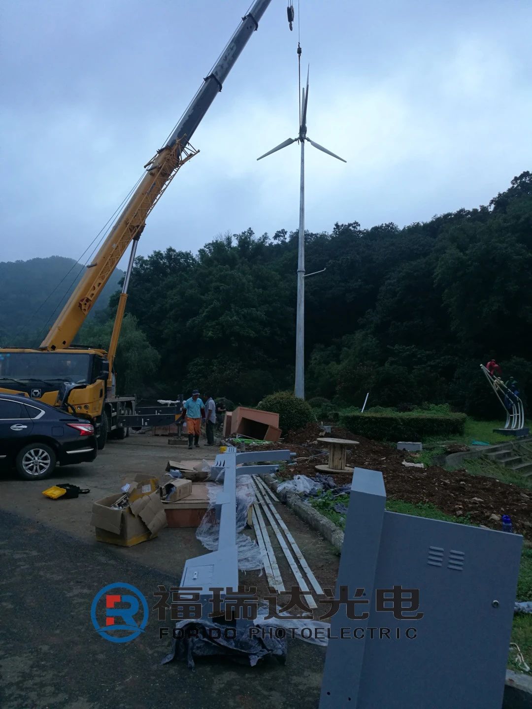 南京某部隊(duì)駐地18套智慧路燈安裝現(xiàn)場(chǎng)